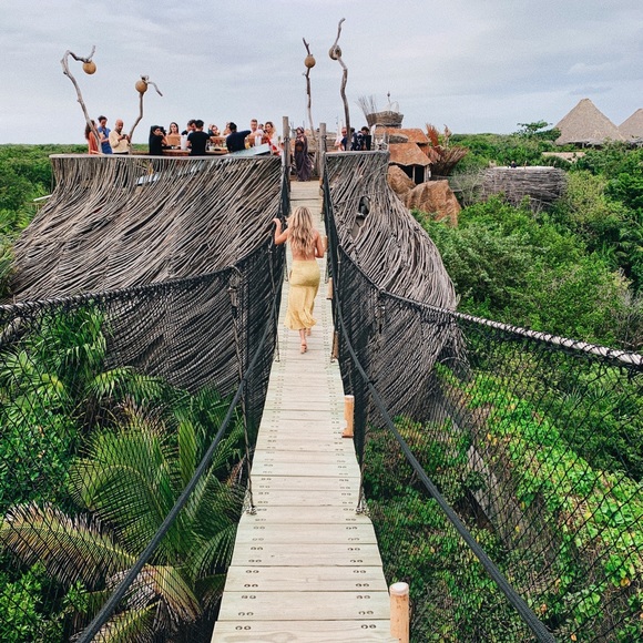 Indah set - Picture 3 of 3